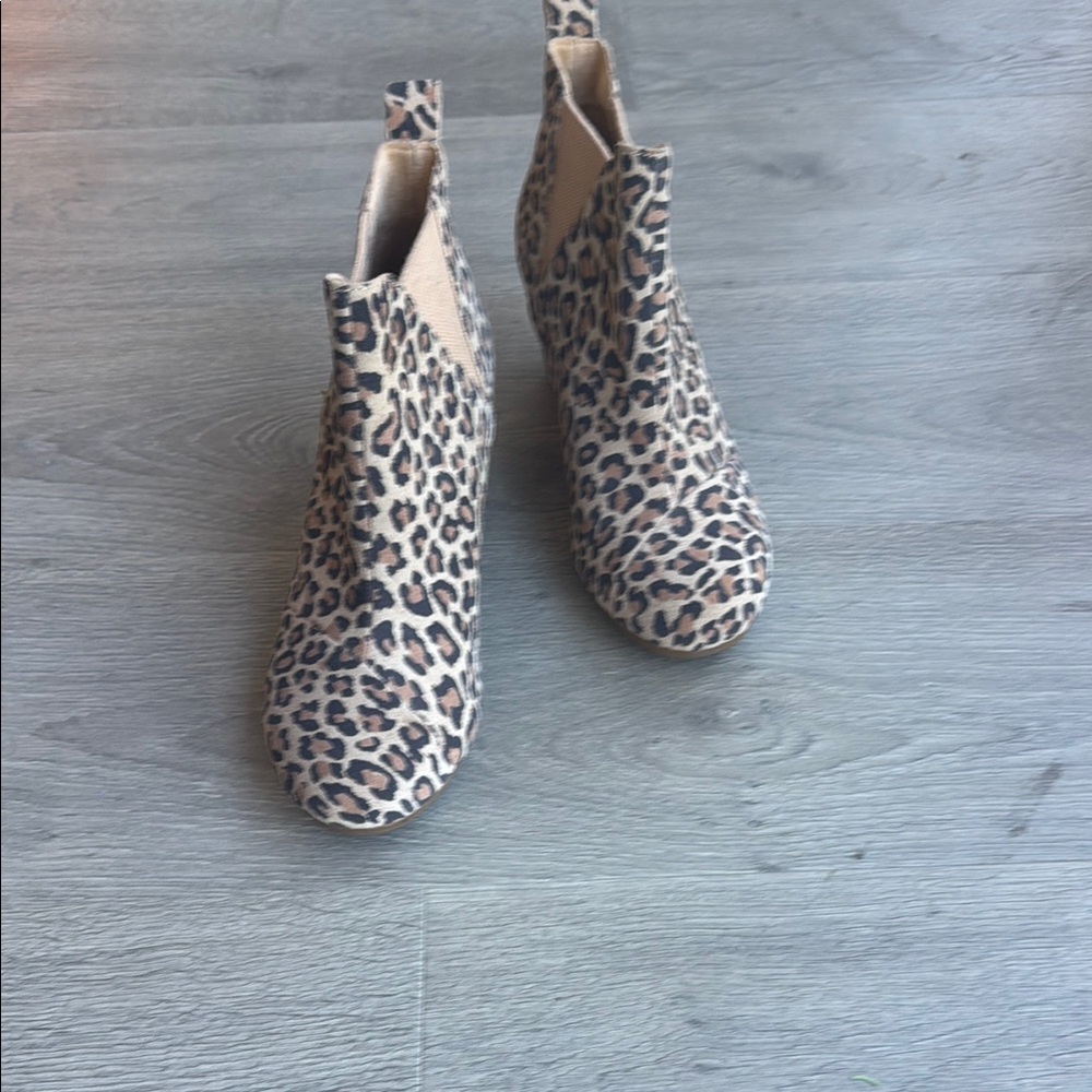 Toms Leopard Print Ankle Booties